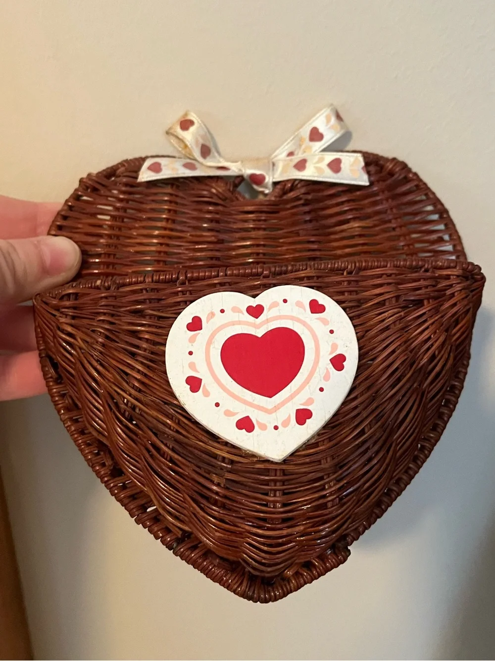 Small Wicker Heart Shaped Hanging Basket